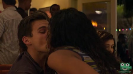 13 okom volt 1. évad 09. rész