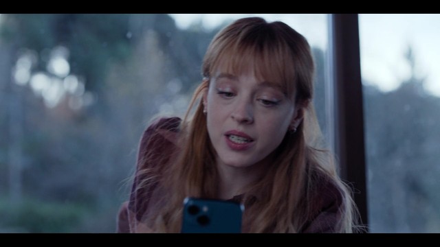 A kristálykakukk 1. évad 02. rész