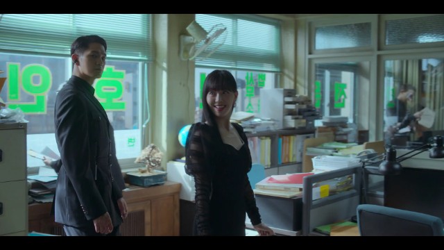 A pénz hatalom 1. évad 08. rész