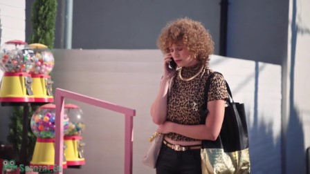 A szomszéd tehene 1. évad 28. rész