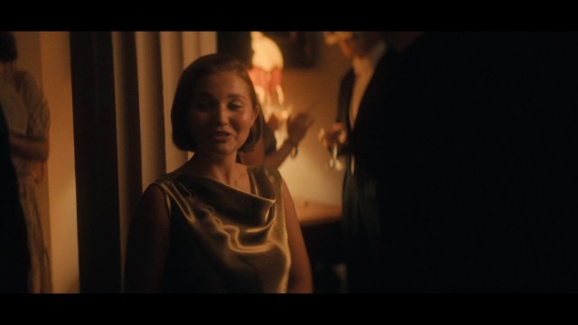 Agatha Christie: A Hét Számlap 1. évad 01. rész