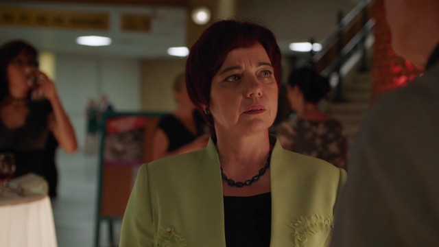 Bróker Marcsi 1. évad 02. rész