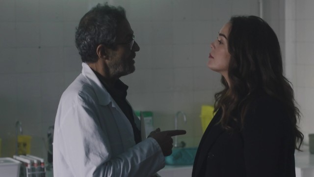 Éles elmék 1. évad 01. rész