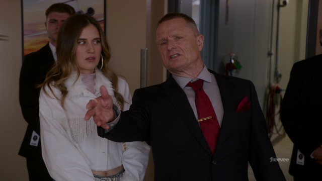 Lépéselőnyben: A megtorlás 2. évad 01. rész