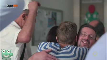 Oltári csajok 1. évad 42. rész