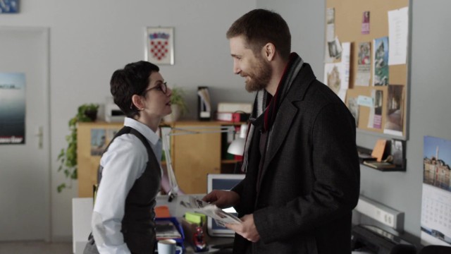 Papírháború 1. évad 01. rész