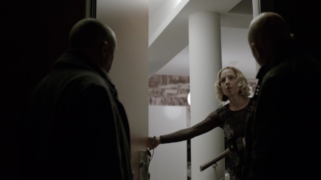 Papírháború 2. évad 03. rész