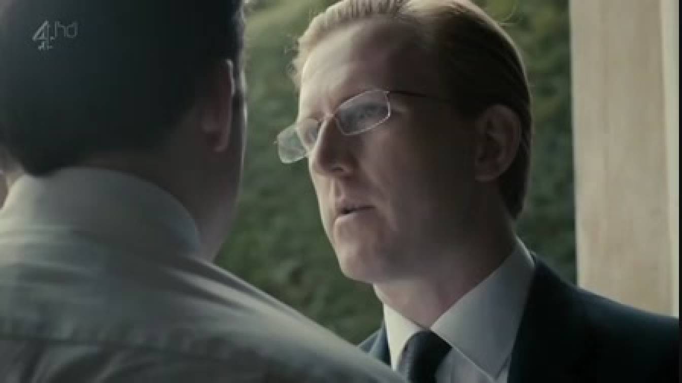 Fekete tükör 1. évad 01. rész