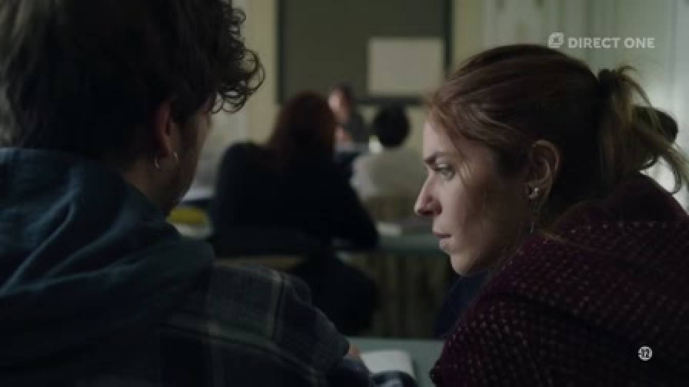 A vörös ajtó 3. évad 02. rész