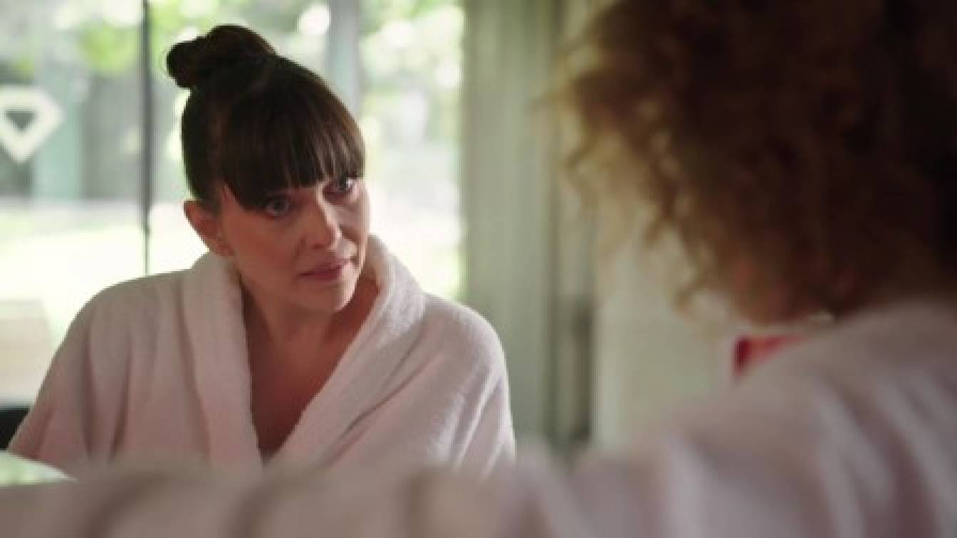 A szomszéd tehene 1. évad 13. rész