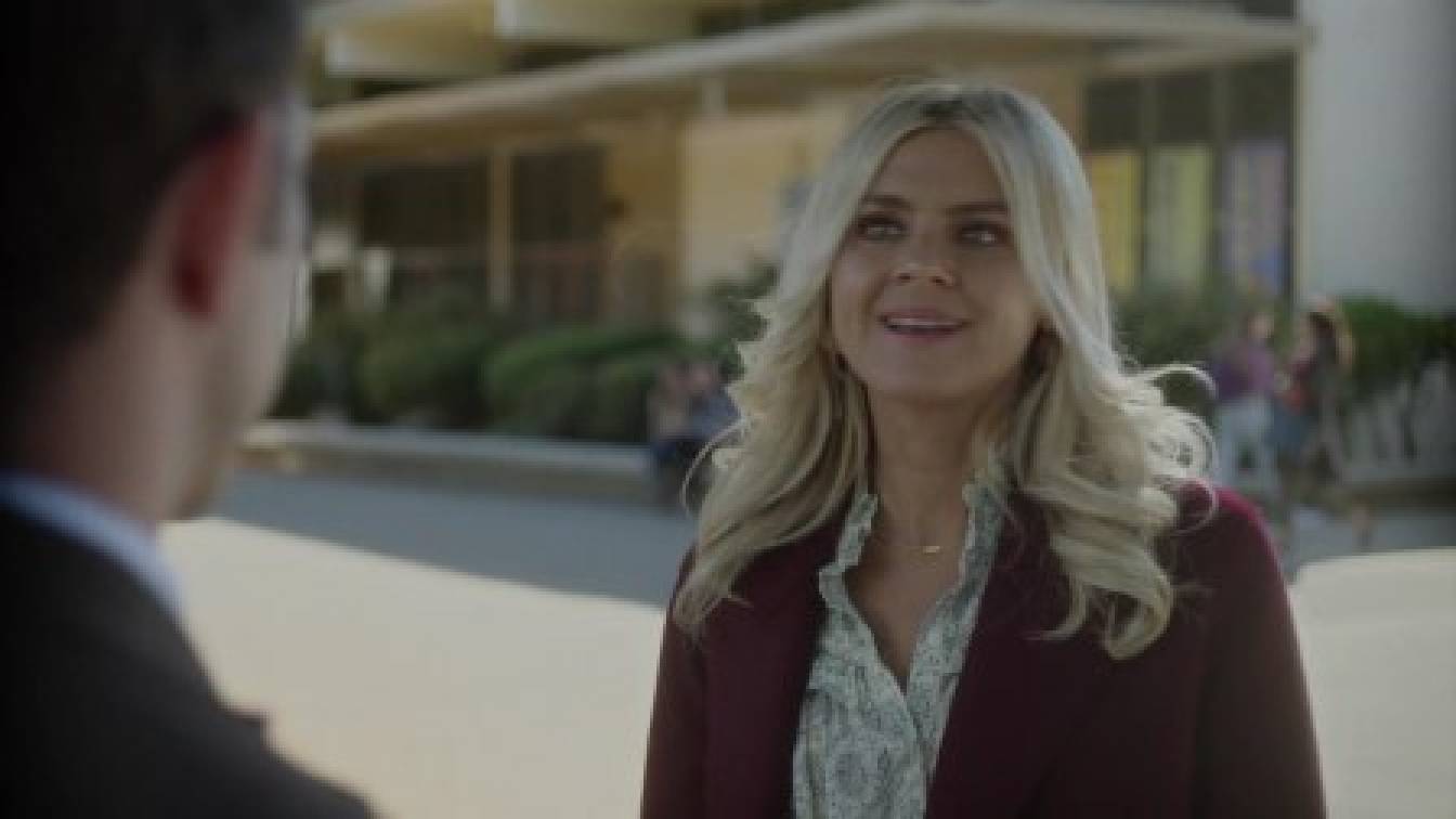 Hajtűkanyar 1. évad 06. rész