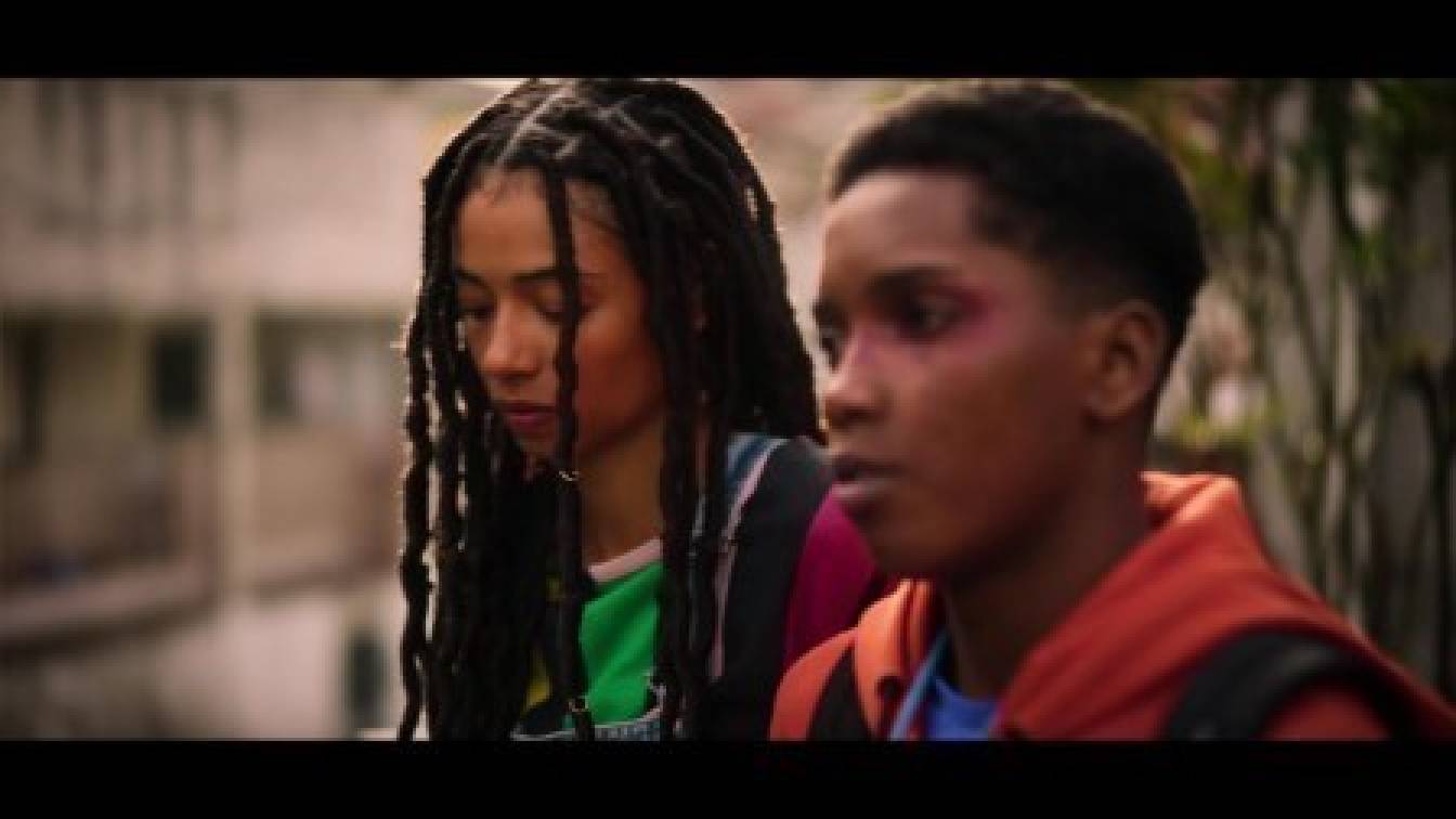 Szétszakadt ifjúság 1. évad 01. rész