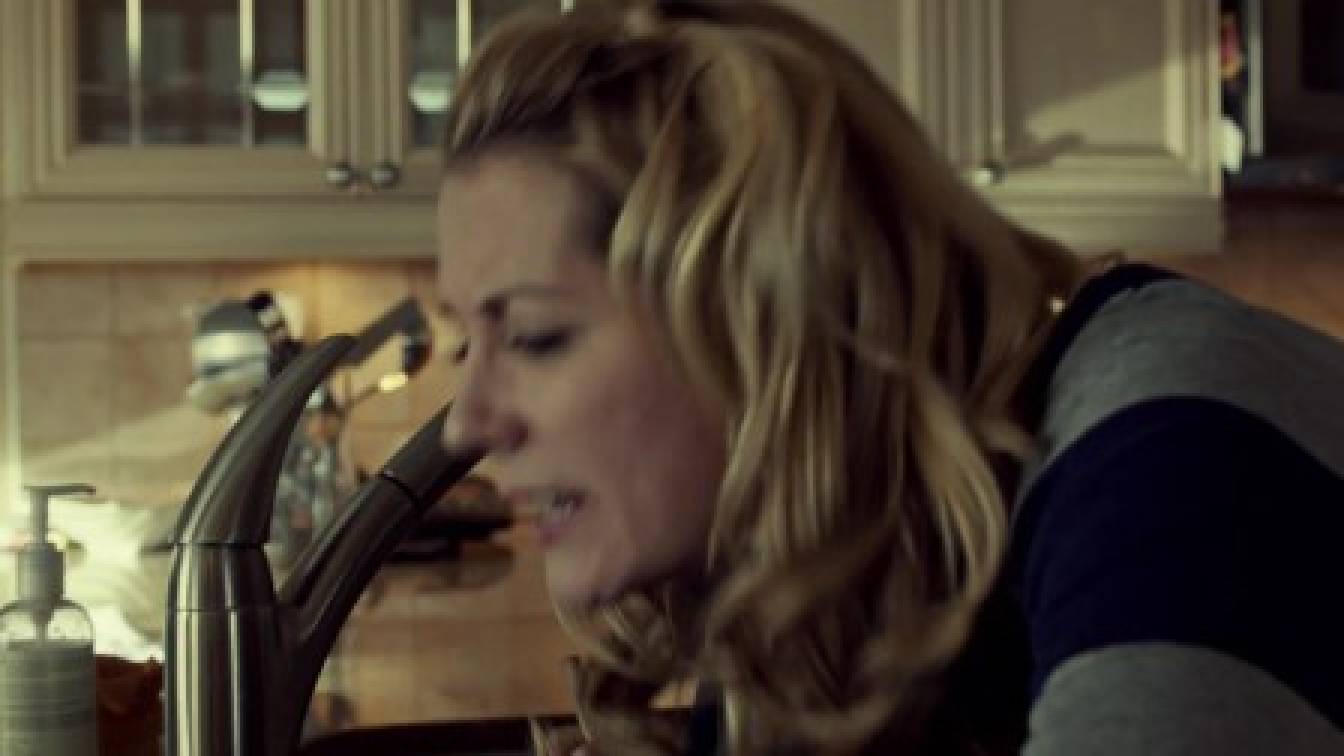 Sötét árvák 1. évad 10. rész