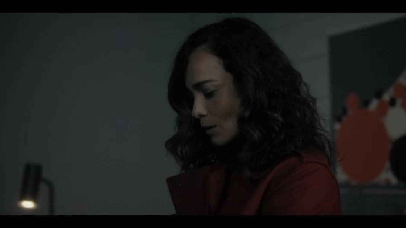 Sötét anyag 1. évad 03. rész