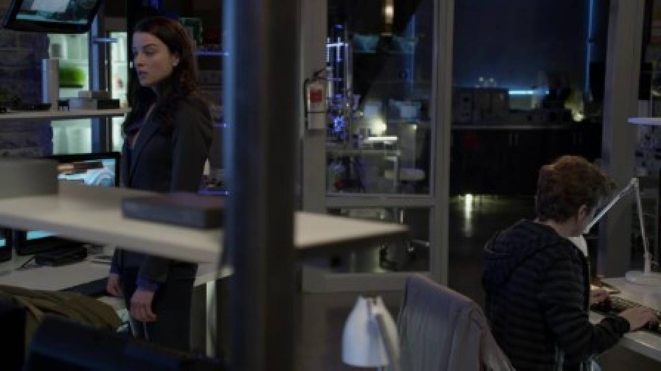 Continuum 2. évad 06. rész