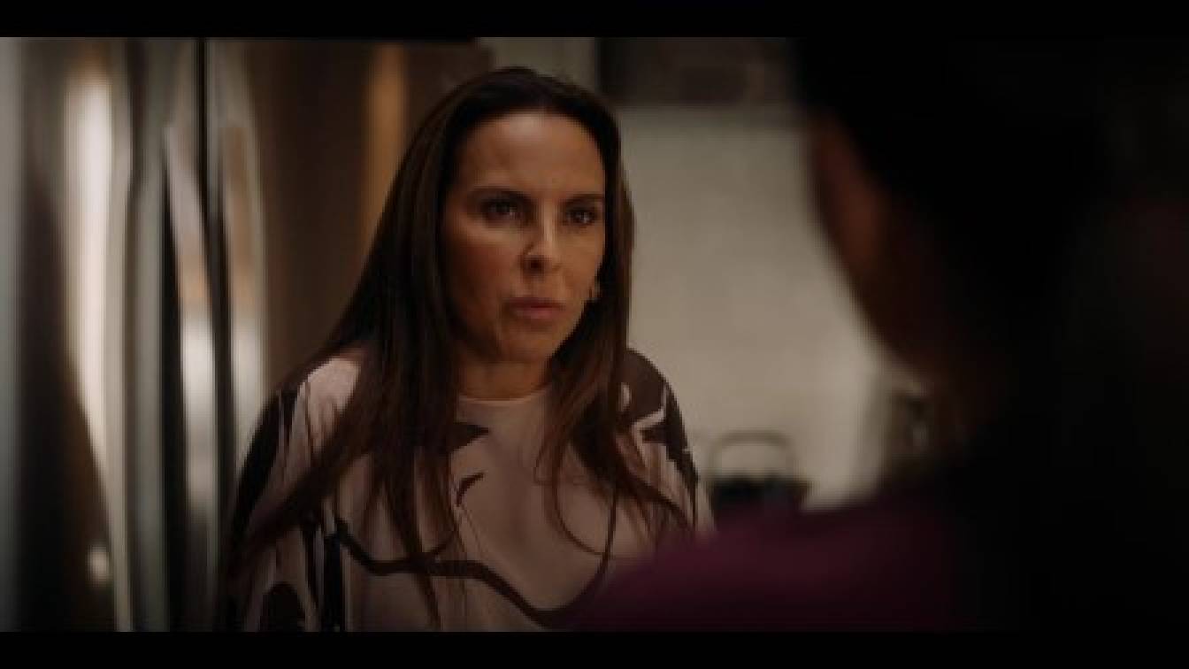 A takarítónő 3. évad 06. rész