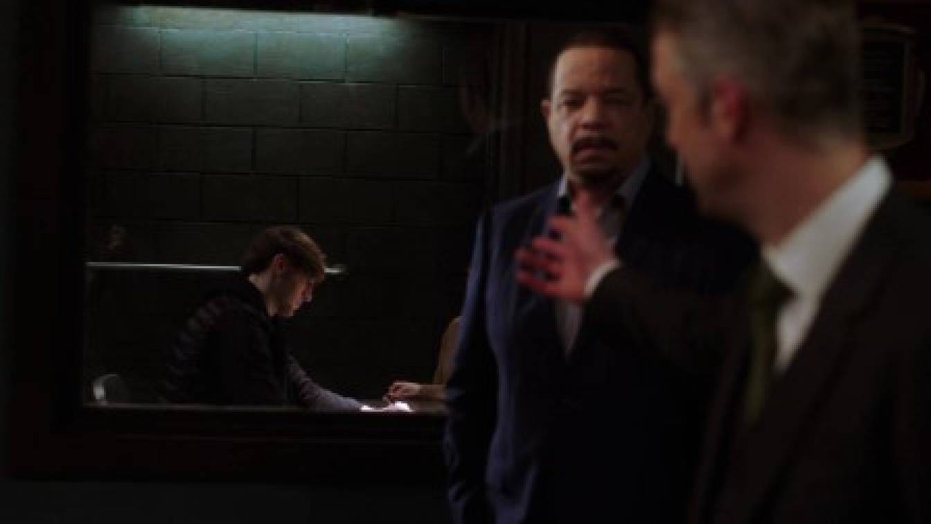 Esküdt ellenségek 22. évad 09. rész