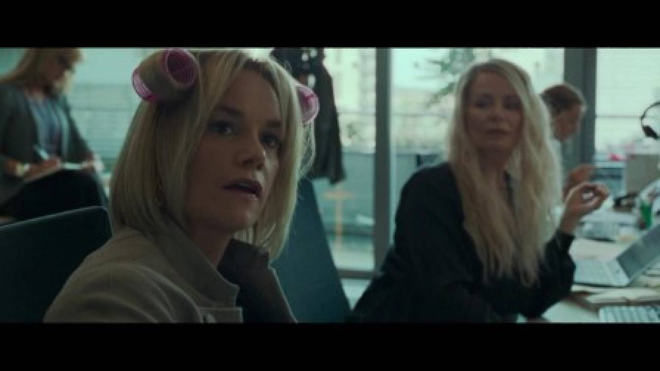 Botrány királyi módra 1. évad 01. rész