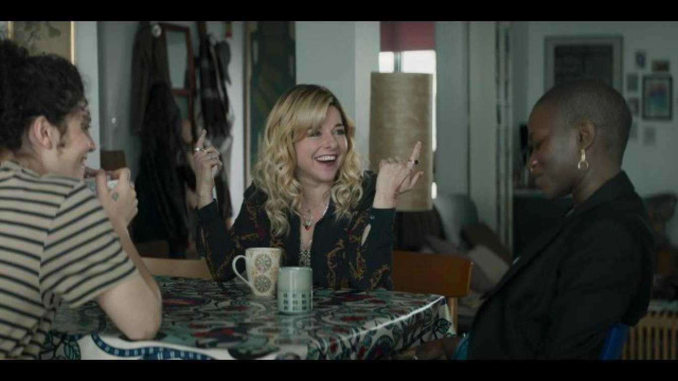 A bizalmas 1. évad 04. rész