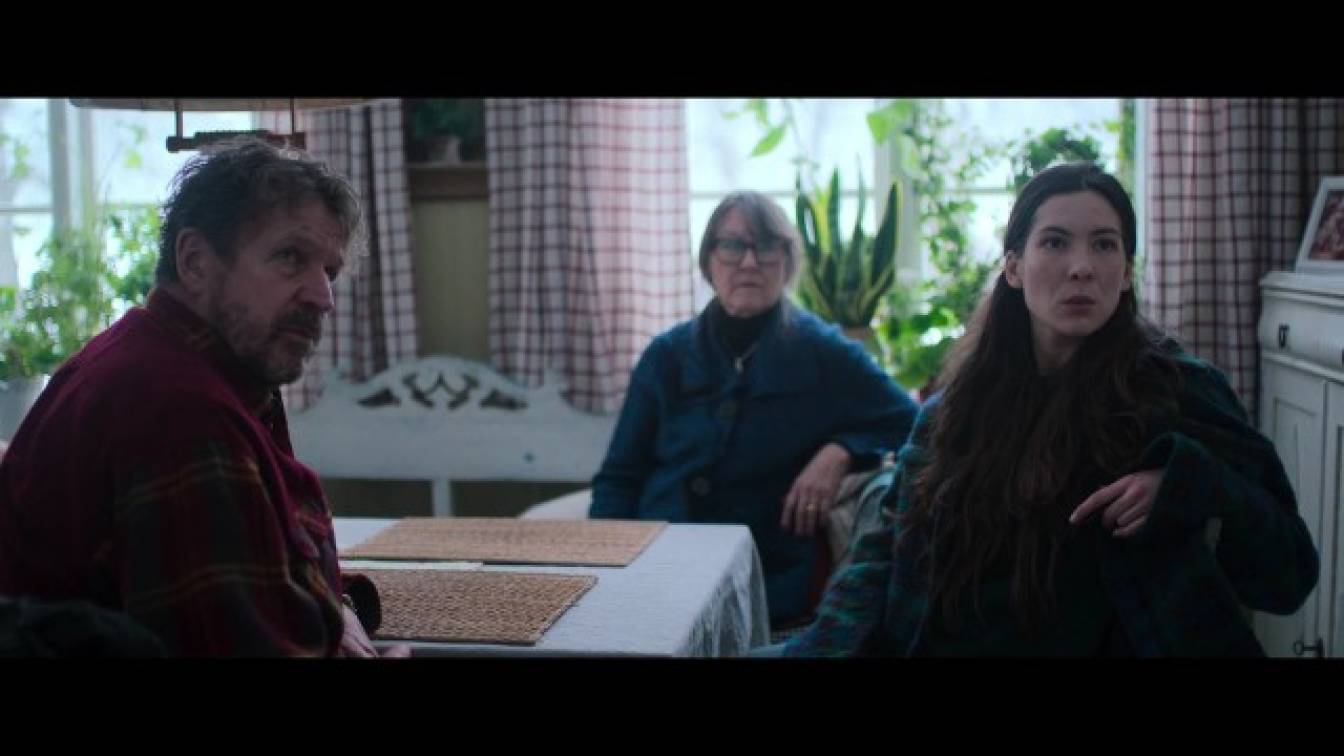 Üvegkupola 1. évad 03. rész