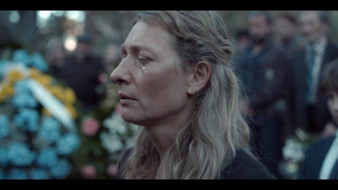 Az örökség 1. évad 01. rész