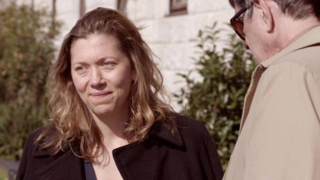 Papírháború 1. évad 08. rész