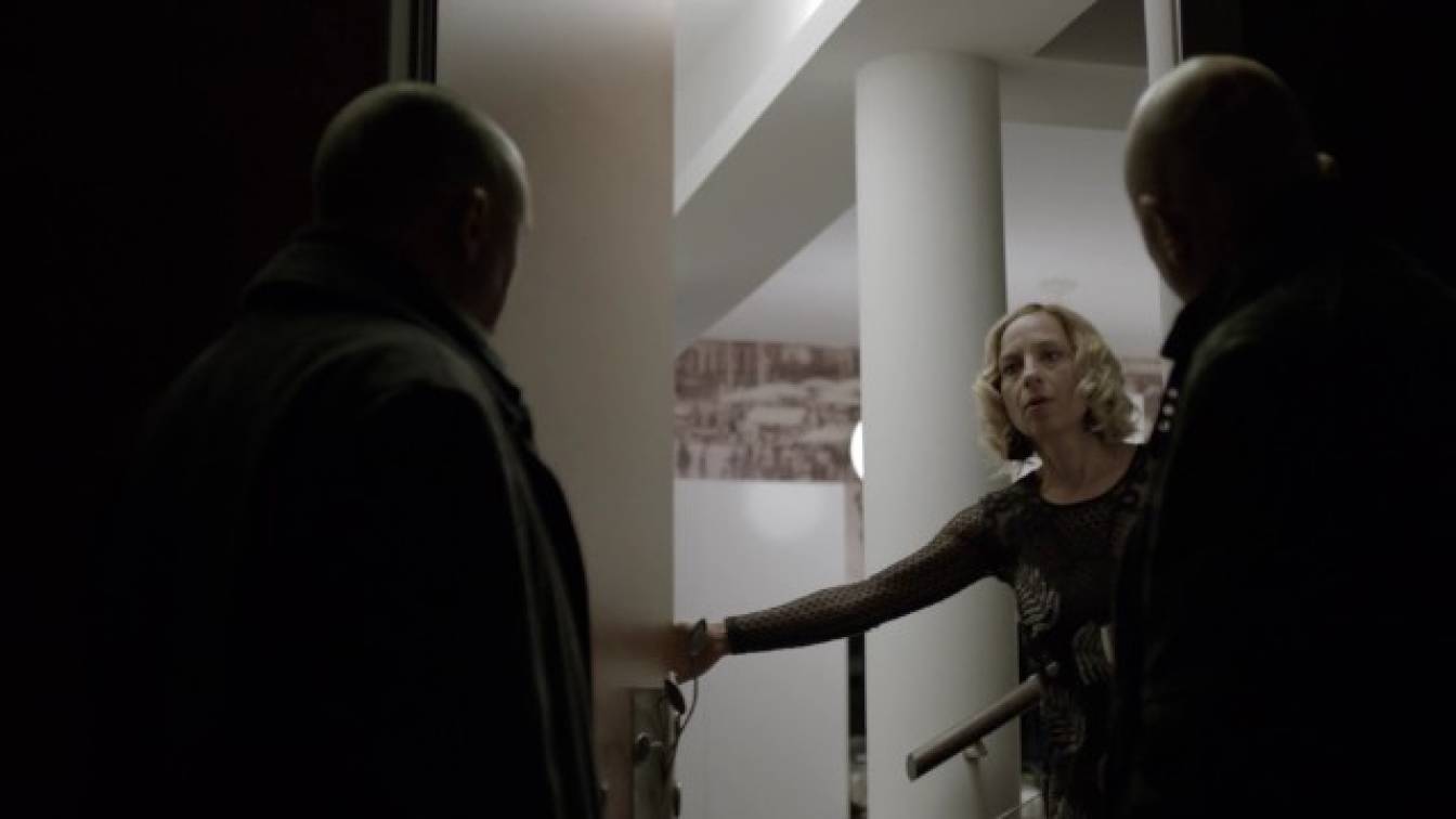 Papírháború 2. évad 03. rész