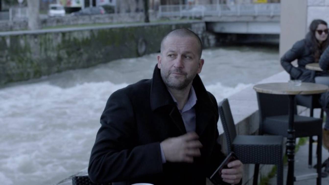 Papírháború 2. évad 10. rész