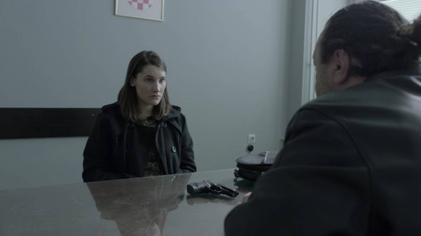 Papírháború 2. évad 11. rész