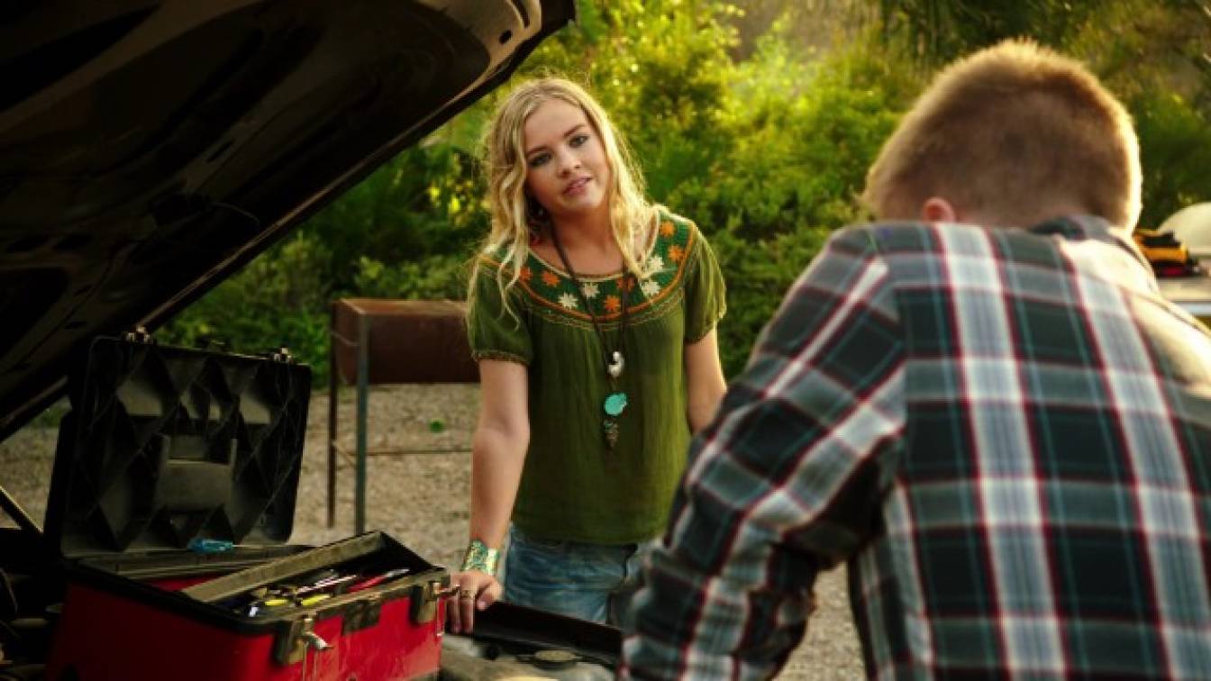 Csont nélkül 1. évad 01. rész