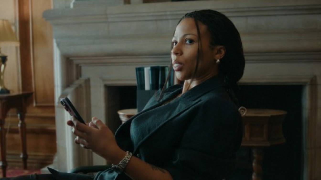 Ipar 4. évad 01. rész