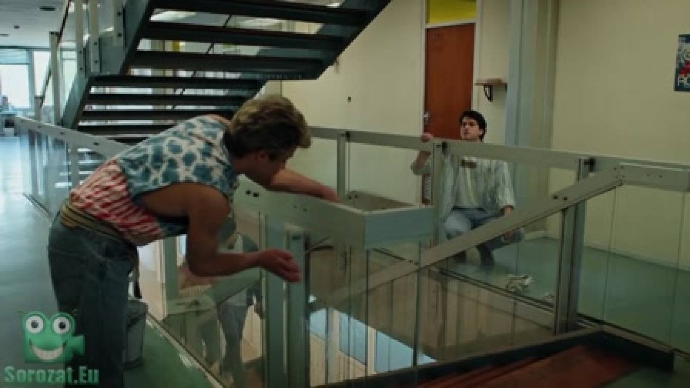 A besúgó 1. évad 03. rész