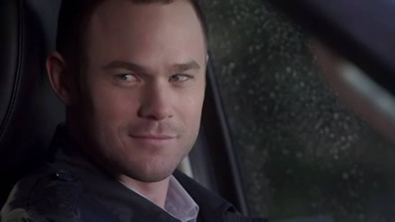 13-as raktár 3. évad 02. rész